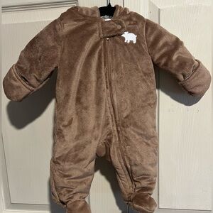 Gender Neutral Carter’s Hooded Teddy Bear Jumpsuit For Winter Weather Size 0-3 M